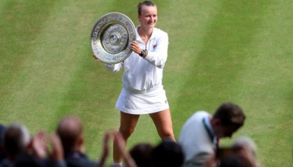 九游官网注册-张奔斗：克雷奇科娃的星光和商业价值为何上不来？