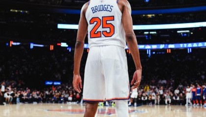 纽约5首轮换来圣诞礼 大桥41分对轰文班捍卫主场